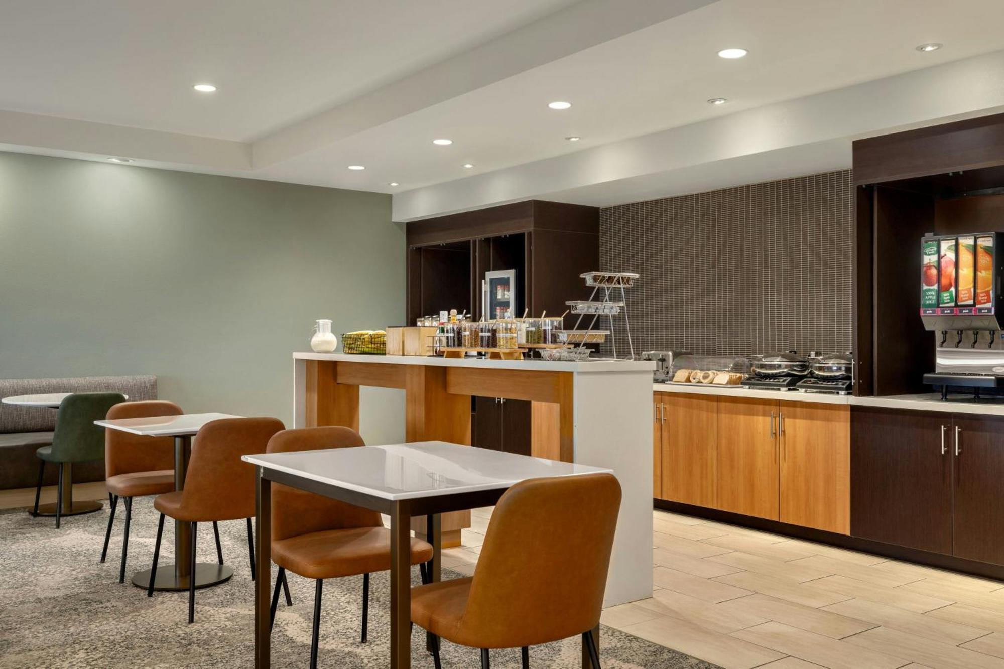 Towneplace Suites By Marriott Александрия Екстериор снимка