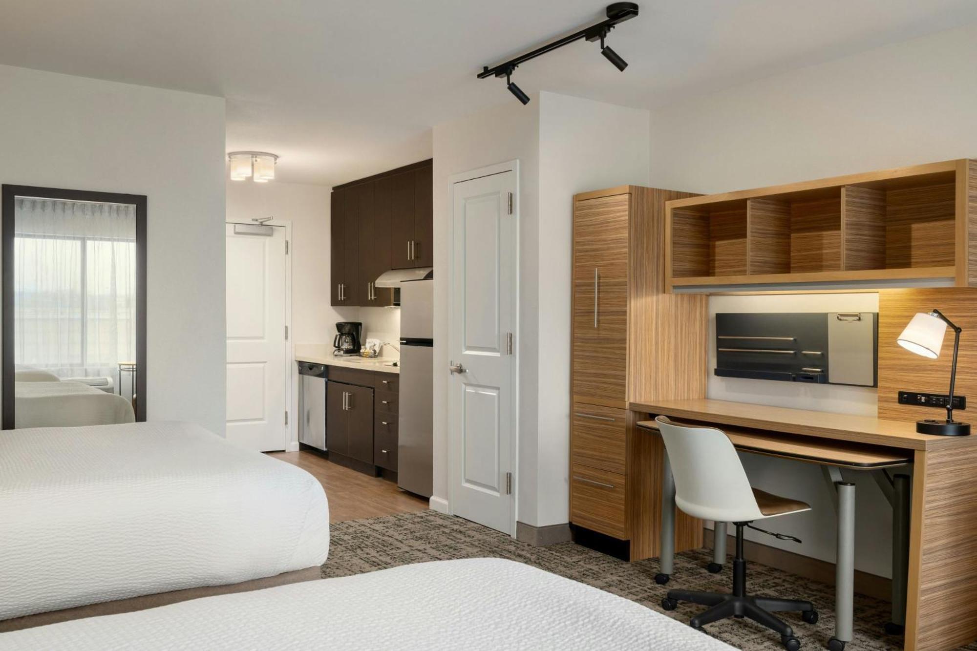 Towneplace Suites By Marriott Александрия Екстериор снимка