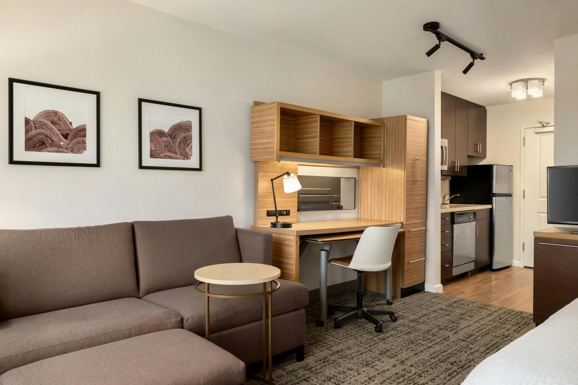 Towneplace Suites By Marriott Александрия Екстериор снимка