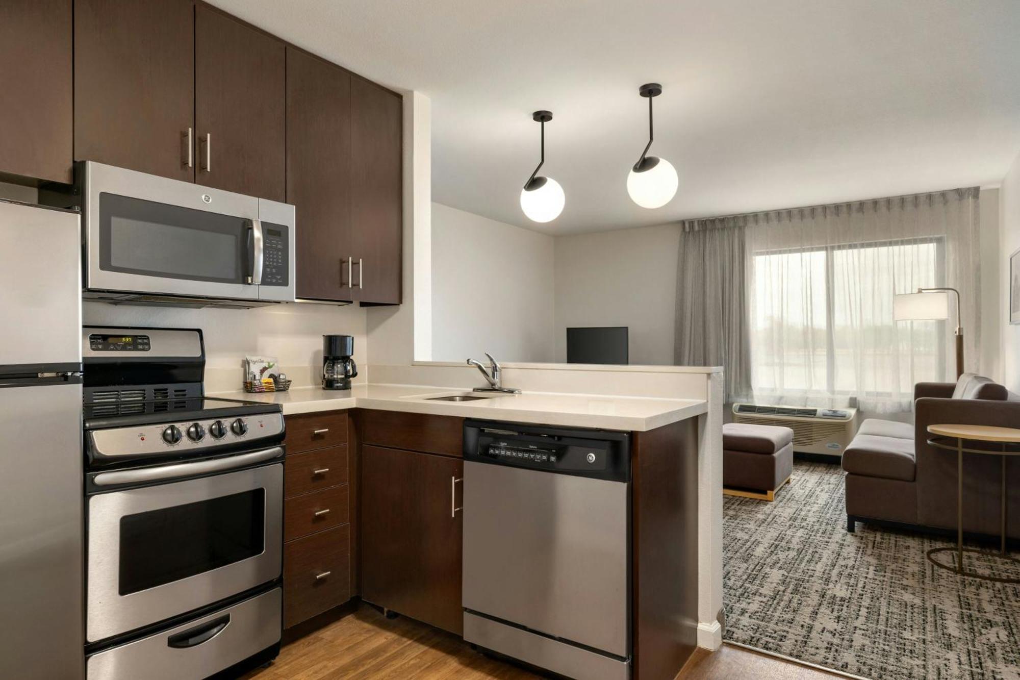 Towneplace Suites By Marriott Александрия Екстериор снимка