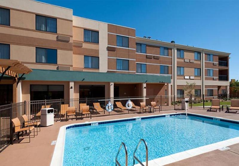 Towneplace Suites By Marriott Александрия Екстериор снимка