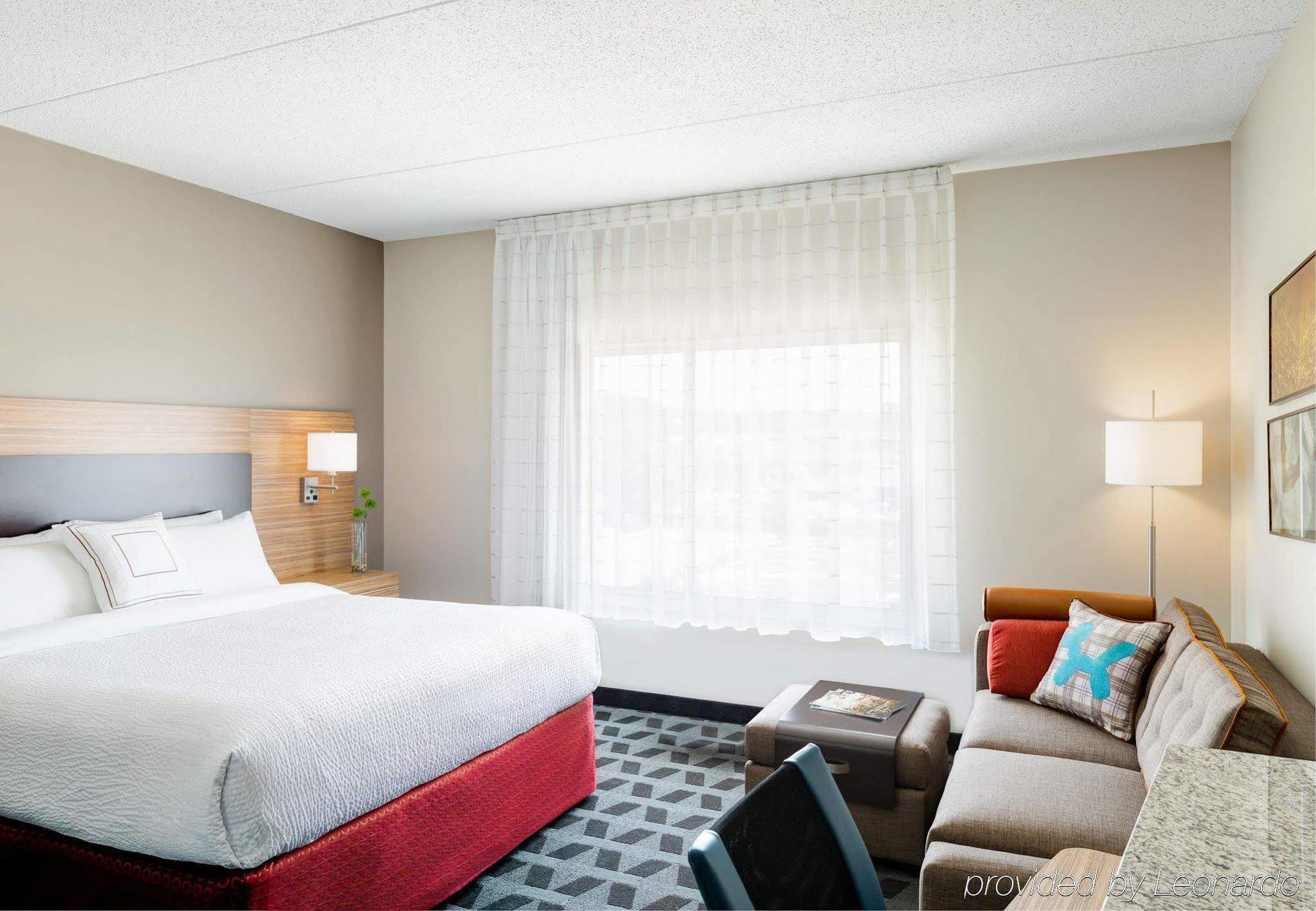 Towneplace Suites By Marriott Александрия Екстериор снимка
