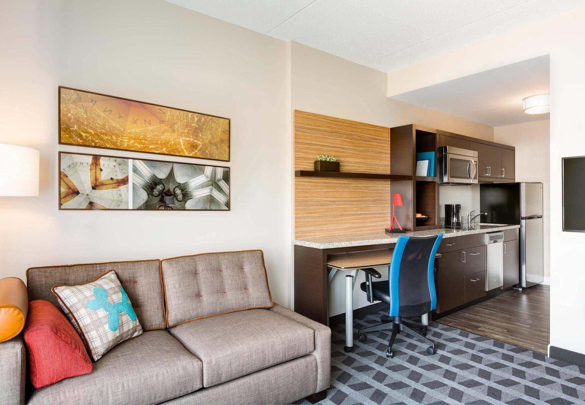 Towneplace Suites By Marriott Александрия Екстериор снимка